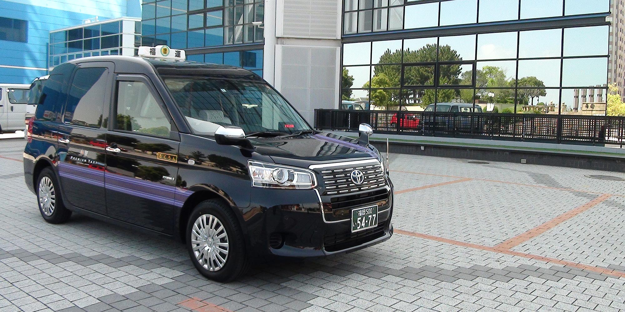 Right front view of Japan Taxi